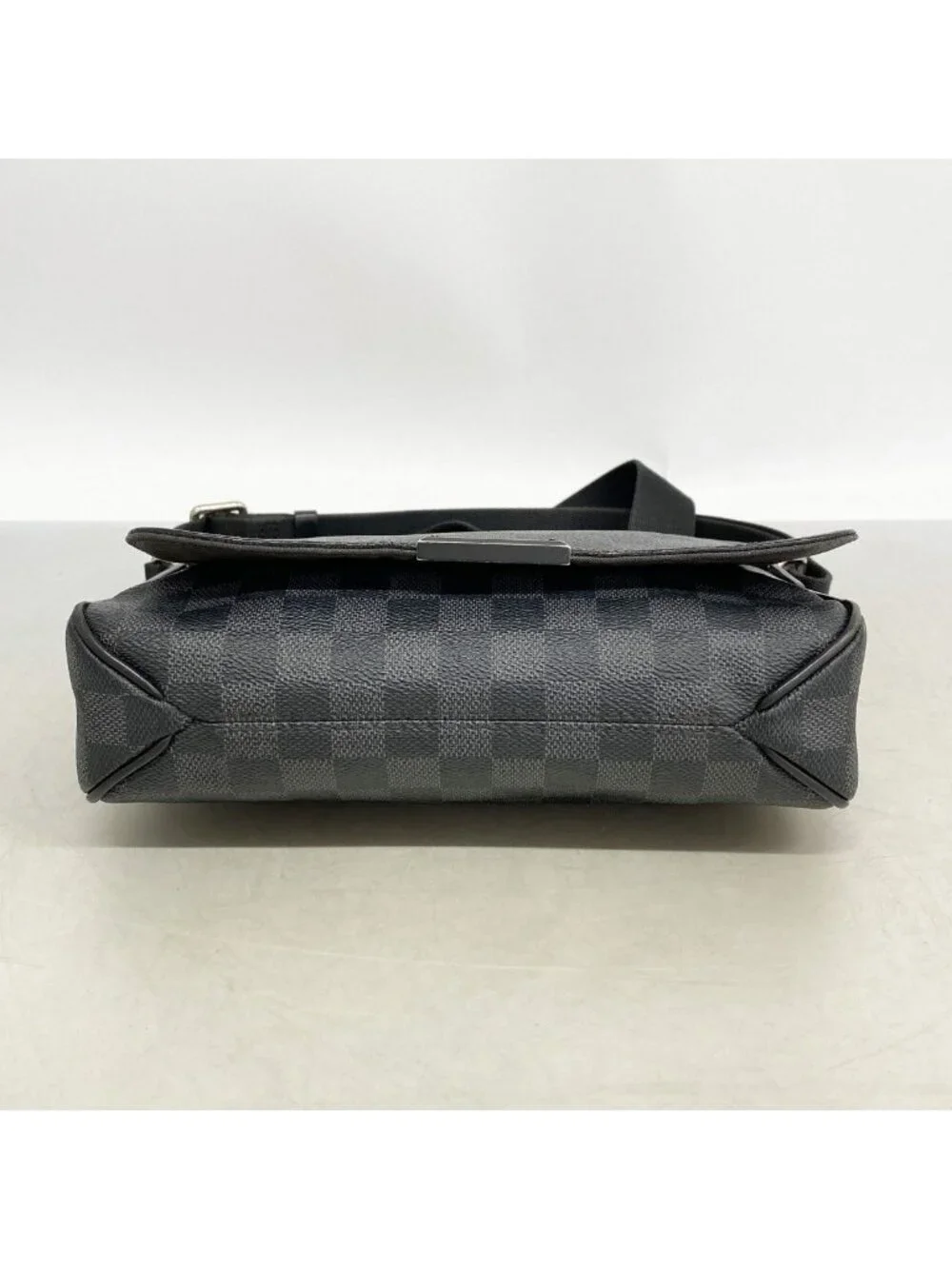 Louis Vuitton Shoulder Bag Damier Graphite District PM Gray